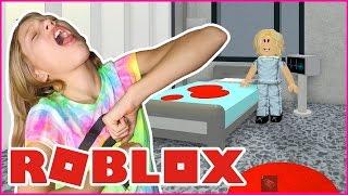 EVIL DOCTOR killing me / Roblox OBBY