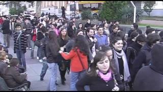 Georgian schoolchildren against exams