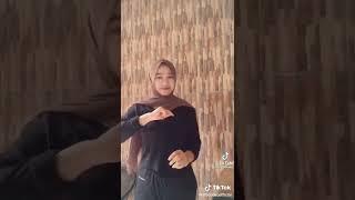 Tiktok Jilbab Cantik #196 hitam tipis