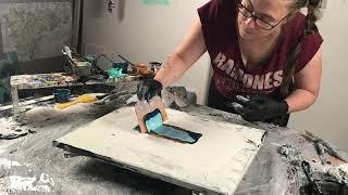 Layered swipes and scoop & drags with the hide and reveal technique #abstract #asmr #acrylicpouring