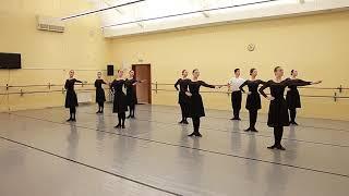 Работа рук и корпуса на материале русского народного танца