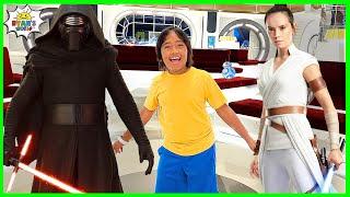 Kylo Ren Lightsaber Battle vs Rey on Disney's World Star Wars Hotel!