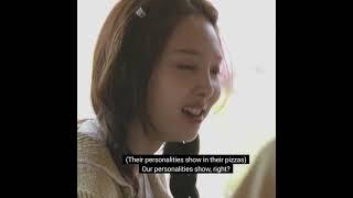 TWICE MAKING PIZZA  