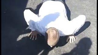 Crips Make Justin Bieber Do Push Ups After Flue Flamin In They Hood