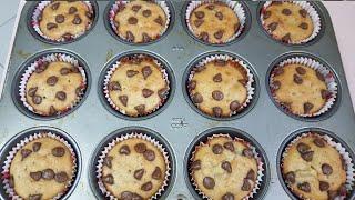 #howtomakebananamuffins HOW TO MAKE BANAN MUFFINS | BANANA CHOCOLATE CUPCAKE | Mom julz