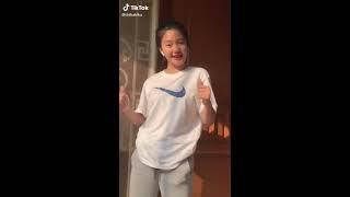 Tiktok Chika Chikaku Pakai Kaos Putih | TikTok Cewek Cantik Goyang Pinggul #Shorts   6