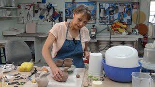 Pottery for beginners online class with Antoinette Badenhorst | TeachinArt