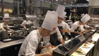 Busy kitchen at the Michelin star awarded Del Cambio