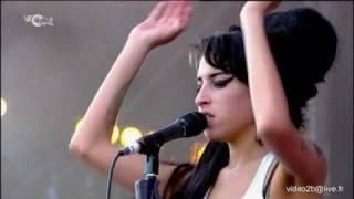 Amy Winehouse "Me And Mr. Jonesr" LIVE