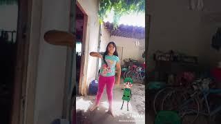 Niña baila reggaeton 2 parte