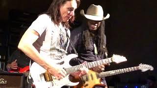 Steve Vai & Larry Mitchell Jamming at Vai Academy 4.0