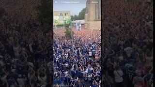 Schalke Fanmarsch: HIER REGIERT DER S04! #fans #schalke