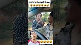 Reactions video lucu cewek cantik micup di kaca mobil #shortsviral #lucu #cewekcantik