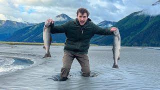 Exploring Alaska’s Quicksand, Icebergs, Salmon Fishing & Grizzly Bears | 7 Days in Alaska