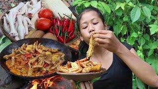 Survival skills: Chicken legs Curry spicy with Mushroom and Peppers for Lunch