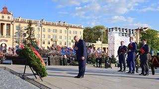 "Каждый год мы приходим на это священное место!" // Лукашенко в День Победы в Москве и Минске!