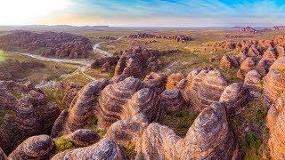 Fly around Purnululu National Park's epic beehive domes(Bungle Bungles)