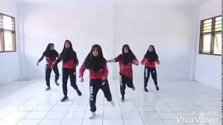 Praktek Dance Cover XI 1 IPA SMAN 1 KANDANGHAUR