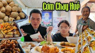 Cơm Chay Huế: 18 Món Được Bày Binh Bố Trận Đẹp Mắt Cô Chủ Vui Vẻ Chiều Khách, Khó Tin Suất Cơm 12k.