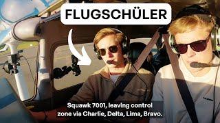 Flugschüler funkt auf Englisch: Anflug, Rollen und Abflug am Hamburg Airport