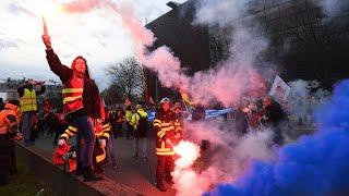 French opposition MPs file multiparty no-confidence motion over pension reform • FRANCE 24 English