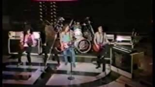 The BZZ on Dick Clark's American Bandstand