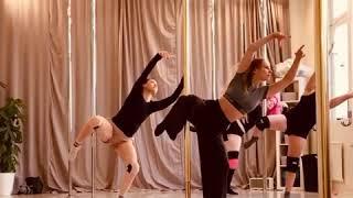 Contemporary dance with Pole, Poledance Contemporary