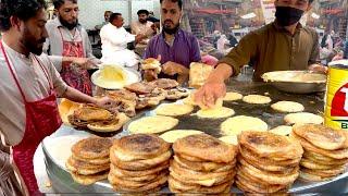 OLD PAKISTANI STREET FOOD - THE BUN KEBAB OF KARACHI, PAKISTAN