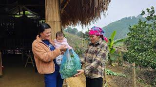 Single mother gives vegetables to kind woman. Someone asks about Ly Vy Ca. Ly Vy Ca