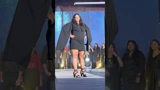 #rampwalk #blackdress #slay #fashing #fashionshow #hyderabad #india #curvy #pose #curvyslaywell ️