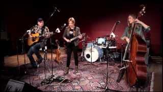 Amanda Shires - "Wasted and Rolling"