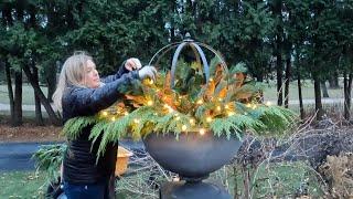 A loose and light winter container