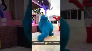COOKIE MONSTER DANCES ON DEMON TIME TO ROBBIE TRIPP SONG *VIRAL*