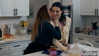 Hot lesbian kiss /Lesbians kissing /Lesbian neck kissing /Girls kissing gir/Lesbian tv shows