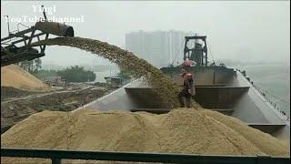 Large barge loading and unloading 5000 tons of sand !