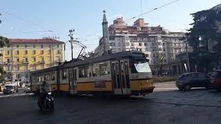 Speciale di Natale-Tram Serie 1500 e 4600 in piazza cinque Giornate