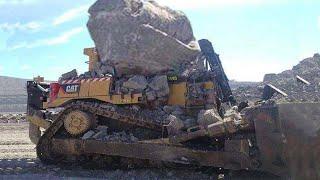 Extreme Dangerous Idiots Bulldozer Operator Skill - Fastest Climbing Bulldozer Heavy Equipment Fails