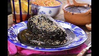 Mole Negro Oaxaqueño con Arroz Rojo