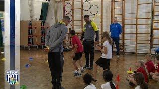 Matt Phillips and Brendan Galloway visit Glebefields Primary School