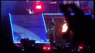 Eminem LIVE in New Zealand. Various songs.