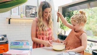 Baking Cupcakes, Afternoon Walk & Our Hobbies | Vlogust Day 2