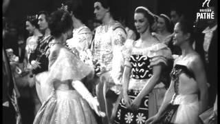 Queen Mother And Princess Margaret At Royal Ballet (1959)