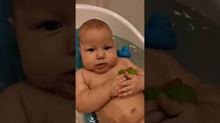 Надо уточку положить спать#семья #cutebaby #shorts #vlog #мамавдекрете #смешные