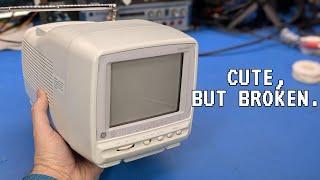 It's cute but broken: The GE Spacemaker 5" color TV