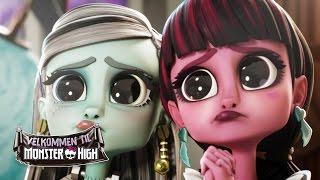 Frankie charmerer Dracula | Welcome To Monster High | Monster High