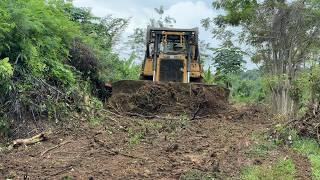 Technique of Expanding Mountain Roads Using the D6R XL Bulldozer