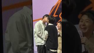 They chose the same answer and kissed, hugged .The way Junseong pat Seongho head aww #junseongho