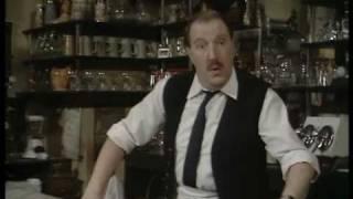 'Allo 'Allo - Opening Theme Tune & Introduction