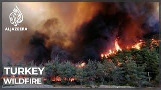 Turkey wildfire: Firefighters battle flames for third day