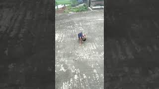 A child  try  to stand up#short  video#
